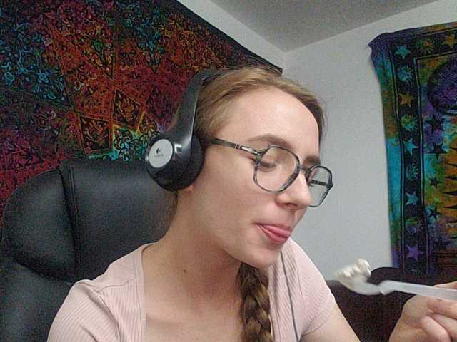 Fotoğraflar RachelXXX Chillin and watching some podcasts... say hi and fall in love (and follow me)