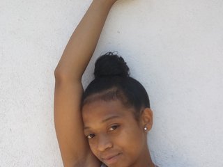 Erotik görüntülü sohbet Raissacute