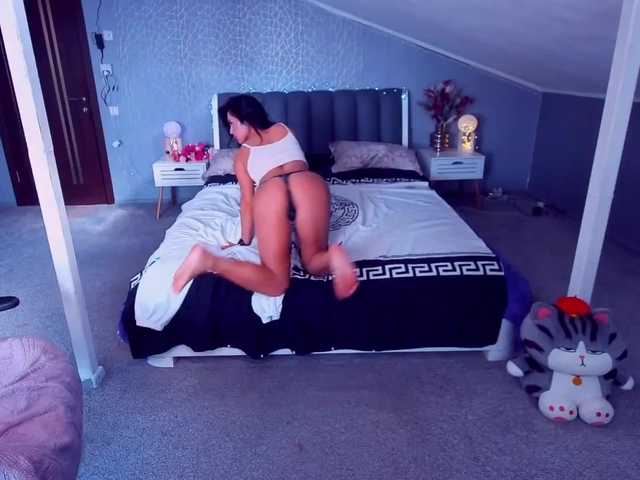 Fotoğraflar Addicted_to_u Glad to see you in my room! Lovens is active)! If you like me 33) Stand up 33) pm 34) с2с 100) legs 55) ass 65) tits 155) undress 455) smile 355)whipped cream show 955) all the most interesting private show) dream 5555)