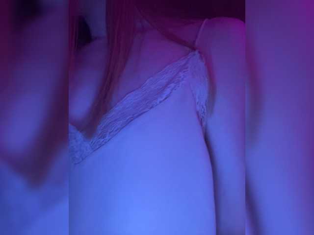 Yayın ekran görüntüleri Real-blonde