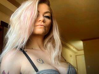 Erotik görüntülü sohbet realchichi