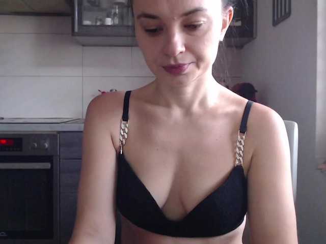 Yayın ekran görüntüleri Tifffannny