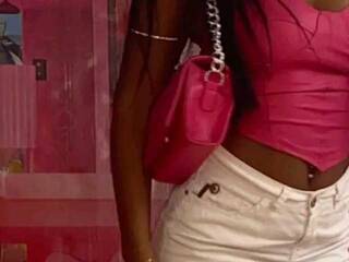 Erotik görüntülü sohbet Rinah77xx