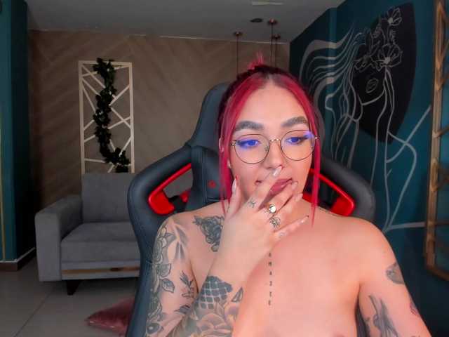 Fotoğraflar RosalineMay ⭐You like what you see? I can surprise you more♥♥ ​IG: @​Rosalinemay_x ♥♥ At goal: Make me cum!! @remain tks left
