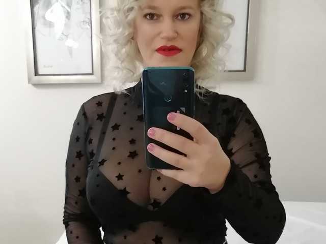 Profilin fotoğrafı Roselyn25