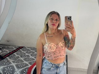 Erotik görüntülü sohbet RossyMendez-mml