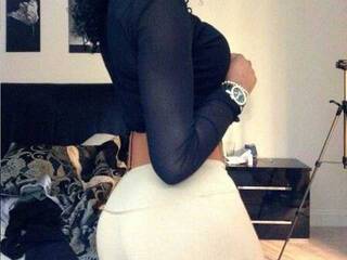 Erotik görüntülü sohbet roundboobs12