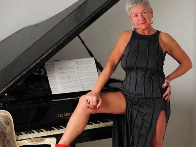 Profilin fotoğrafı roxana-brooks