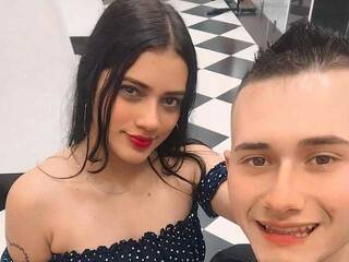 Erotik görüntülü sohbet sacha-adam