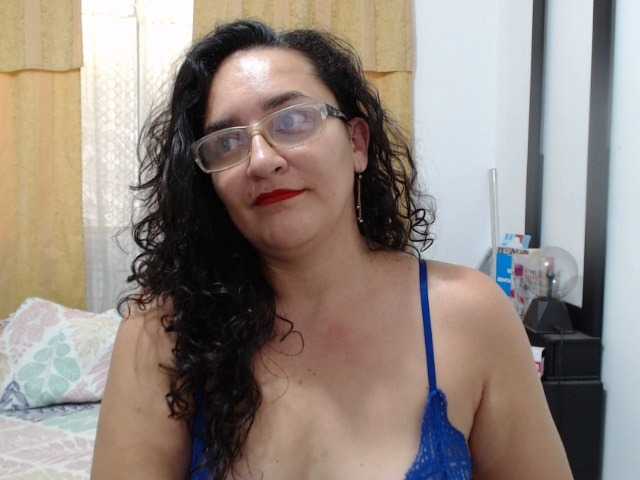 Fotoğraflar SaimaJayeb Sound during the PVT or tkns show here !!!! I love man flirtatious and very affectionate *** Make me vibrate and my Squirt is ready for you ***#lovense #squirt #mature #hairy #anal #pvt