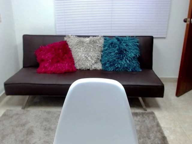 Yayın ekran görüntüleri LilyJames