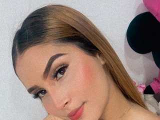 Erotik görüntülü sohbet SapphireDream