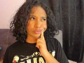 Erotik görüntülü sohbet sarasophie