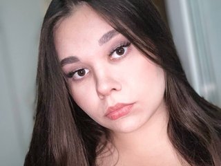 Erotik görüntülü sohbet SashaShowb
