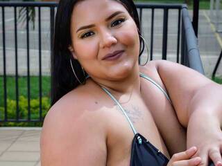 Erotik görüntülü sohbet Sashira