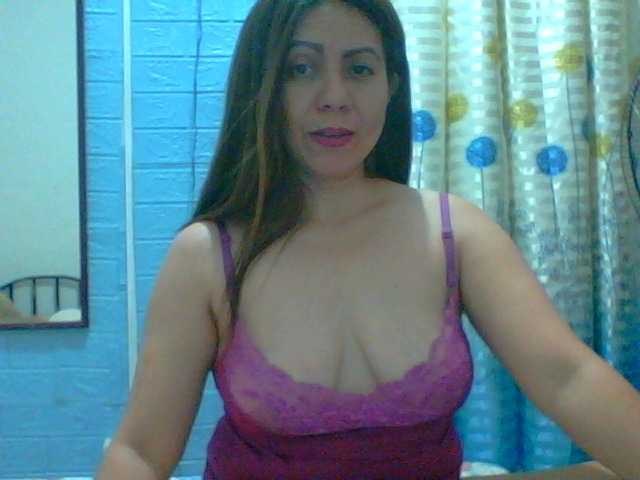 Fotoğraflar Scarletteb welcome to my room..Show Boobs 20tk,Play my tits 24tk,Show feet 15tk, pussy view 44tk,show Ass 28tk,Get naked 100tk Kiss 10tk..open cam 30tk.change pantyoutfit 50tksMy lovense is ON,just vibe me