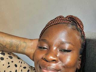 Erotik görüntülü sohbet Secymelanin