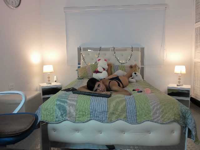 Yayın ekran görüntüleri Selene-Monroe