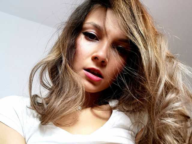 Profilin fotoğrafı SellenaGirl