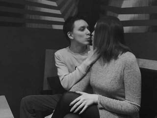 Erotik görüntülü sohbet Sex-Dealers