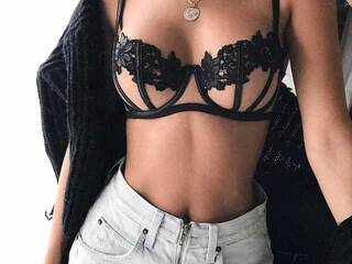 Erotik görüntülü sohbet sexy-morenaxx