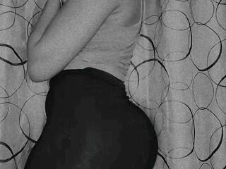 Erotik görüntülü sohbet SexyPesh