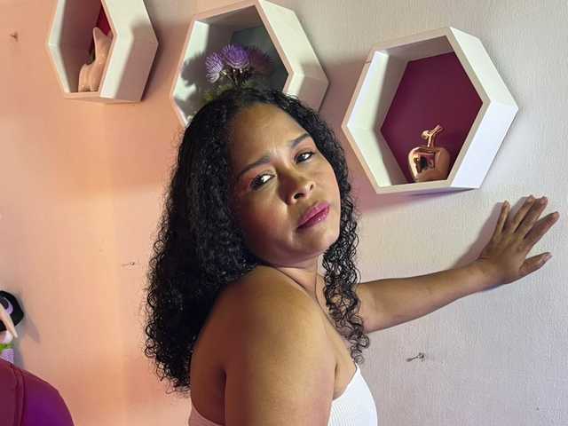 Profilin fotoğrafı SHAROM-ADAMS