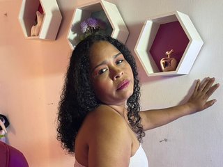 Erotik görüntülü sohbet SHAROM-ADAMS