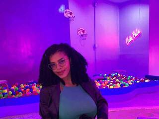 Erotik görüntülü sohbet sharomsawyer