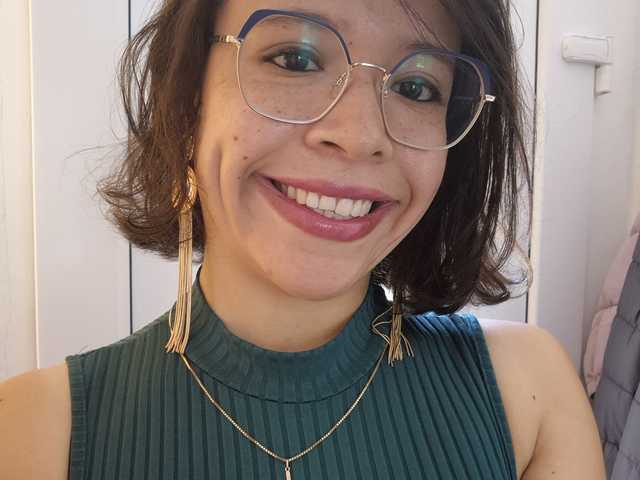 Profilin fotoğrafı sharonnikol1