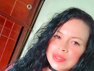 Erotik görüntülü sohbet Sharyd