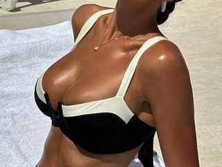 Erotik görüntülü sohbet Shazzdee