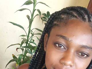 Erotik görüntülü sohbet SirenahMayrah