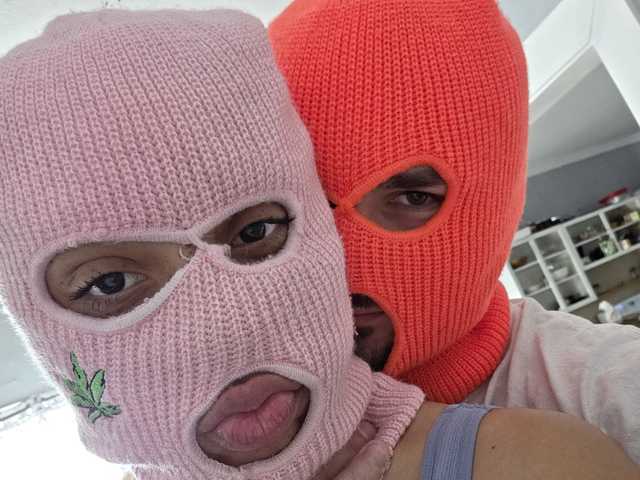 Profilin fotoğrafı Skimaskcouple891081