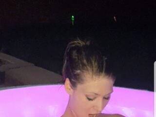 Erotik görüntülü sohbet Elektablue