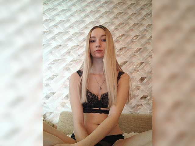 Fotoğraflar sofia06030 My name is Sofia and i am new girl here , lets play with , dont forget to subscribe and put love)♥️ Saving up for Lovense)