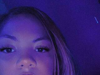 Erotik görüntülü sohbet SofiaaSweet