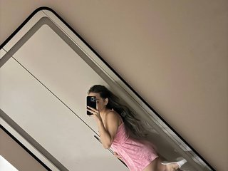 Erotik görüntülü sohbet SooMin