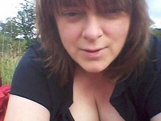 Erotik görüntülü sohbet SubslutSuzy