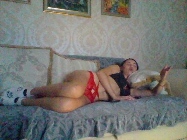 Fotoğraflar Suflemilkypie hi boys i veery like u thanks for follow me =**** TODAY I SIT here UNTIL 18: 00. I recommend playing chatbots,I love them very much. Spank me on the ass 70 tokens, air kiss 70 tokens, put me crustacean 70 tokens, I will answer in BOS 70 tokens