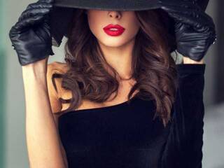 Erotik görüntülü sohbet SunnySecret