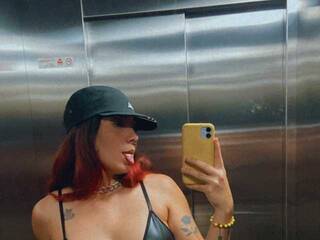 Erotik görüntülü sohbet Sunshine4i20