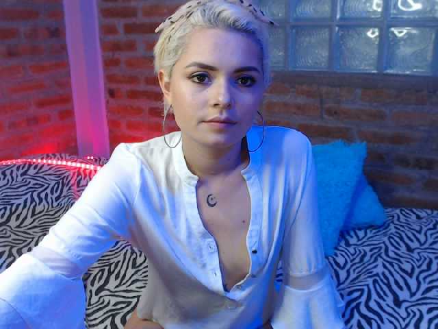 Fotoğraflar susanlane1 today I want rough sex, and get all wet #girl #young #blondgirl #tattoogirl golden show 800 tokens 2000l 1743 257