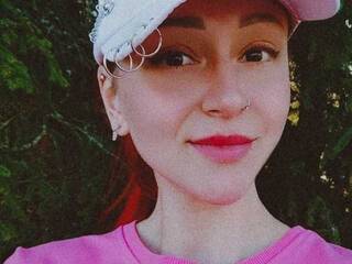 Erotik görüntülü sohbet Sweet00Fox