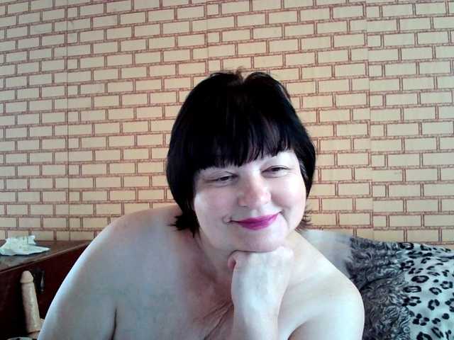 Fotoğraflar Sweetbaby001 Hi) Come in) It's fun and interesting here)Looking camera 50 ***250 tokens or privat.