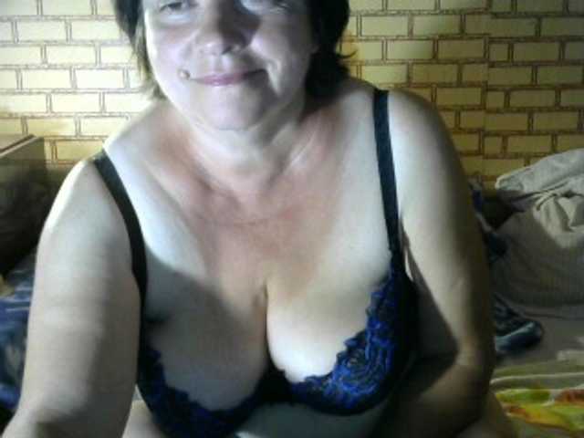 Fotoğraflar Sweetbaby001 Hi) Come in) It's fun and interesting here)Looking camera 50 ***250 tokens or privat.
