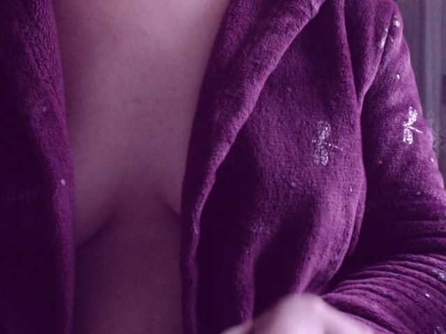 Fotoğraflar SweetBrunete on samuse ensemble;)? ...xxx...on commence avec 30 tokens seins....et on continue..xxxx