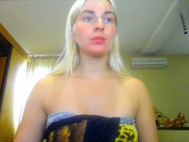 Fotoğraflar SweetGia like 11 / ass 50 / chest 80 / feet 20 / control toys 199 10 min/more pvt c2c 25/33 ultra 33 sec/blowjob 60/snap355/ AHEGAO FACE 13/ naked 350/oil bobs 111/ice in panties: 110
