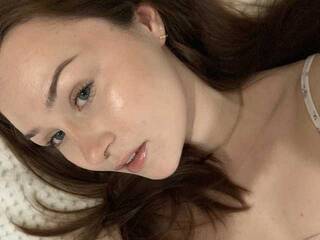 Erotik görüntülü sohbet SweetLindan