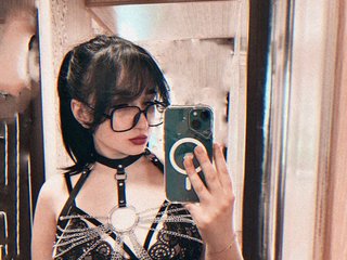 Erotik görüntülü sohbet SweetMilina